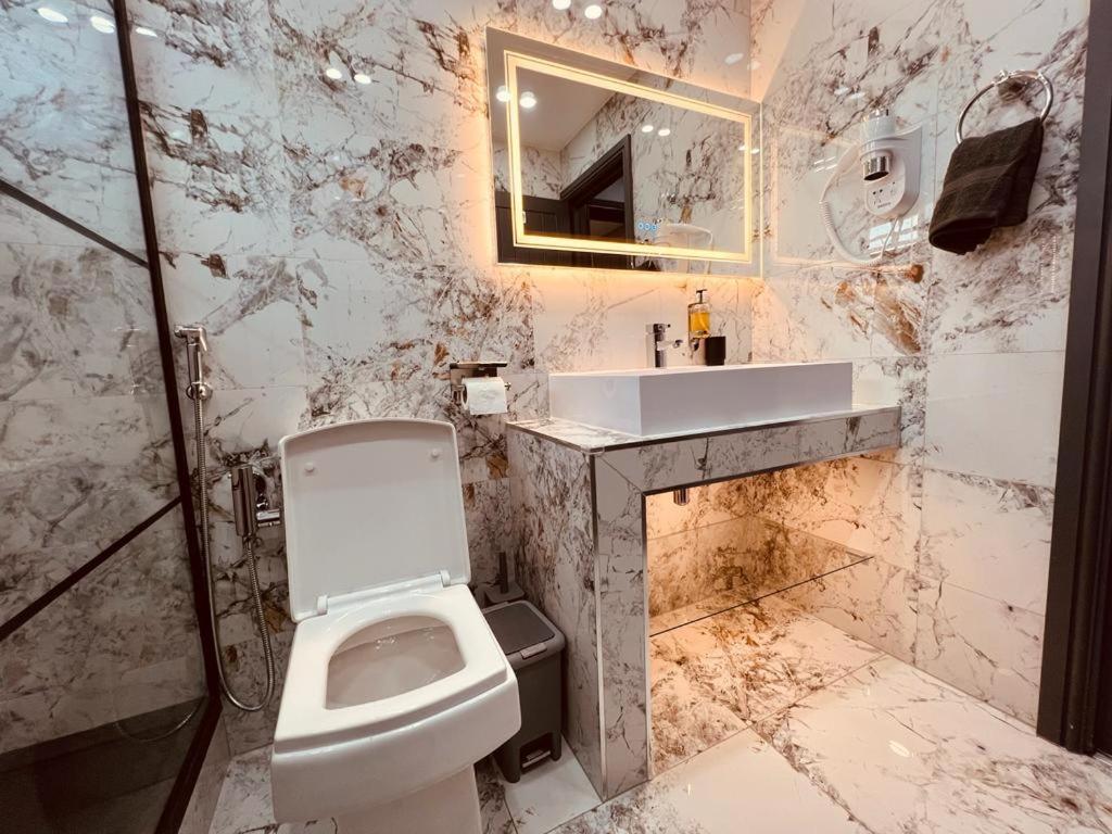 Urban Escape *4 Bedroom House* With Free Parking Birmingham Exterior photo