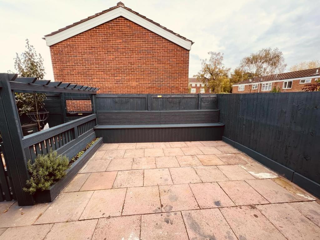 Urban Escape *4 Bedroom House* With Free Parking Birmingham Exterior photo
