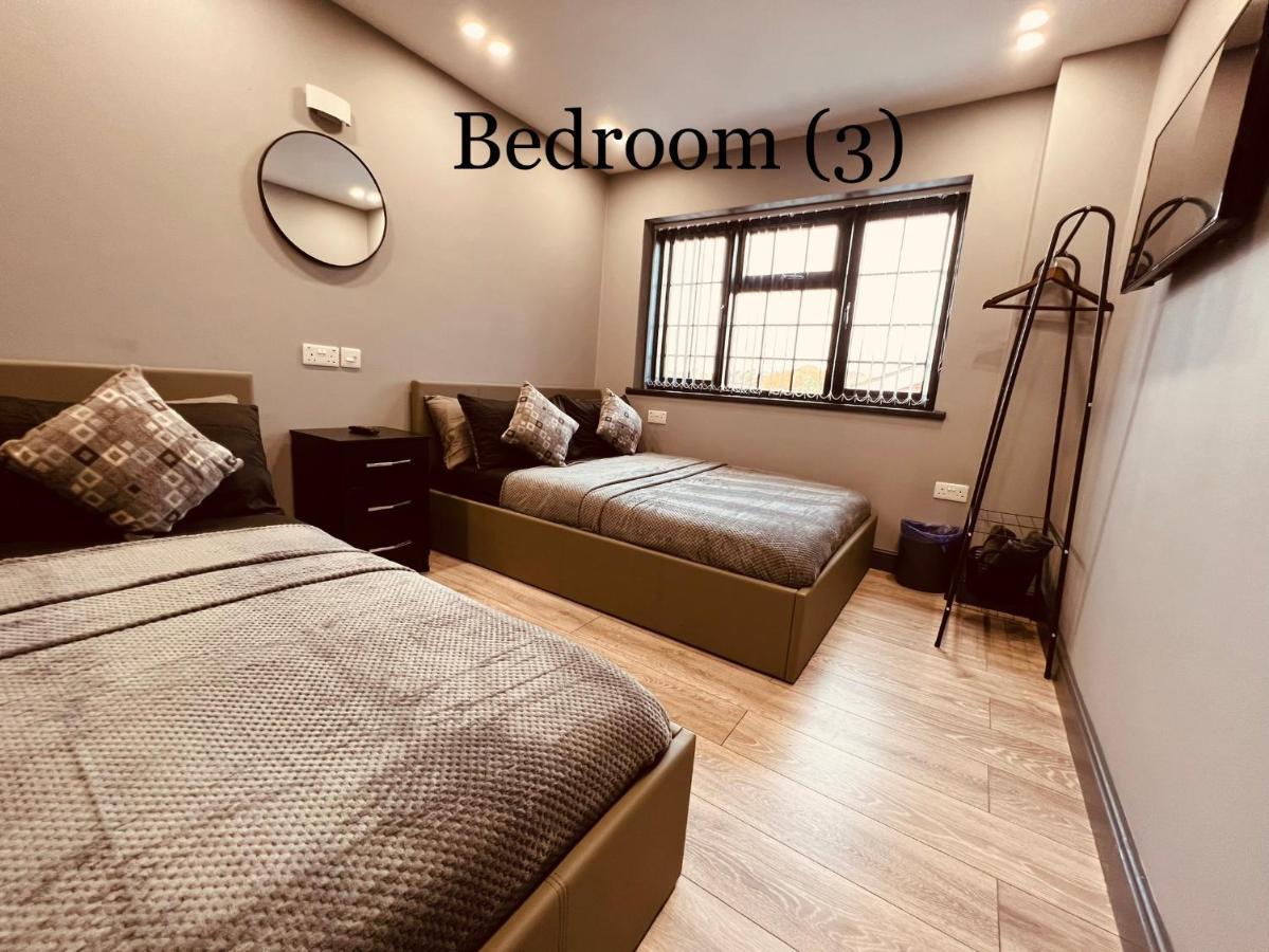 Urban Escape *4 Bedroom House* With Free Parking Birmingham Exterior photo