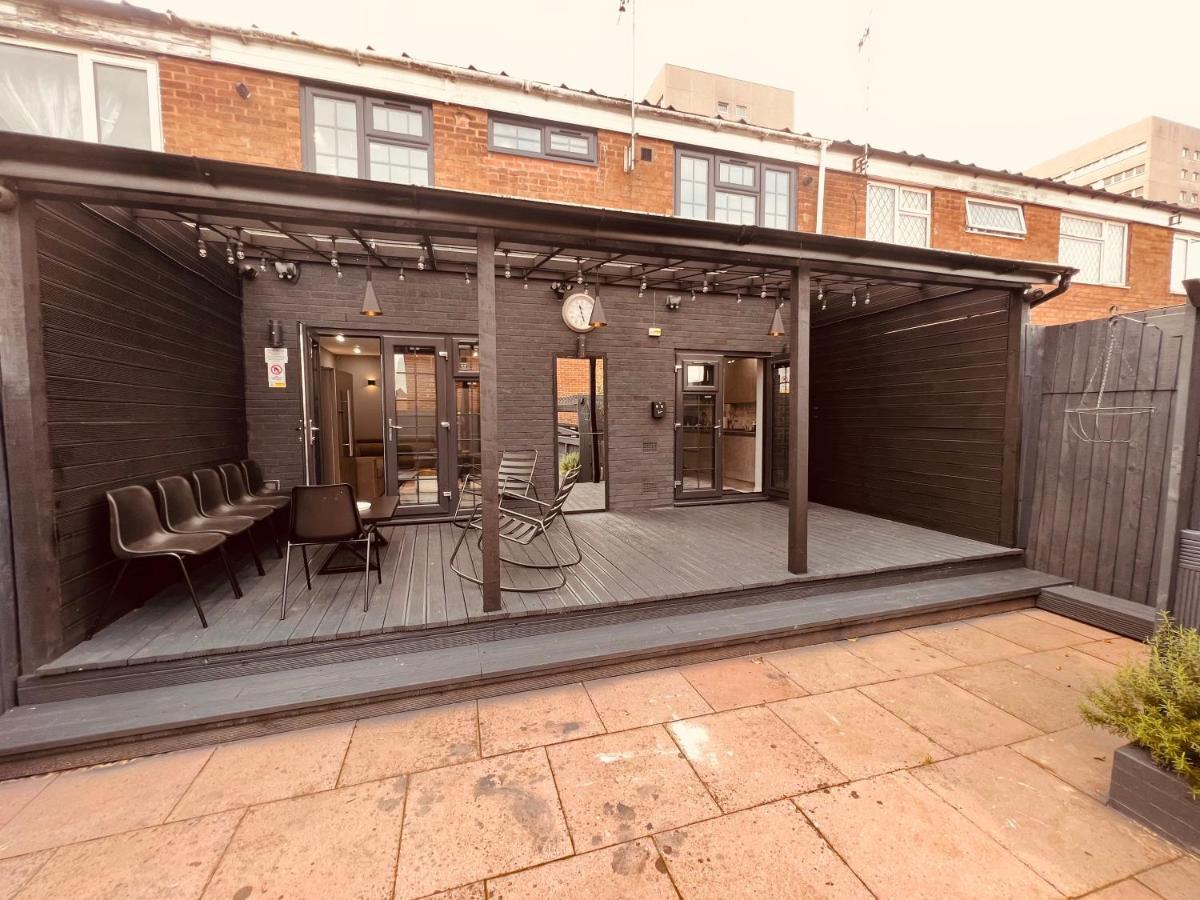 Urban Escape *4 Bedroom House* With Free Parking Birmingham Exterior photo